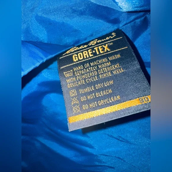 Vintage Eddie Bauer Women's Blue and Pink Ski Jacket - Picture 5 of 8